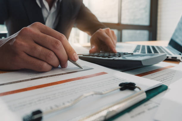 Day Trading vs Long Term Investing Strategies